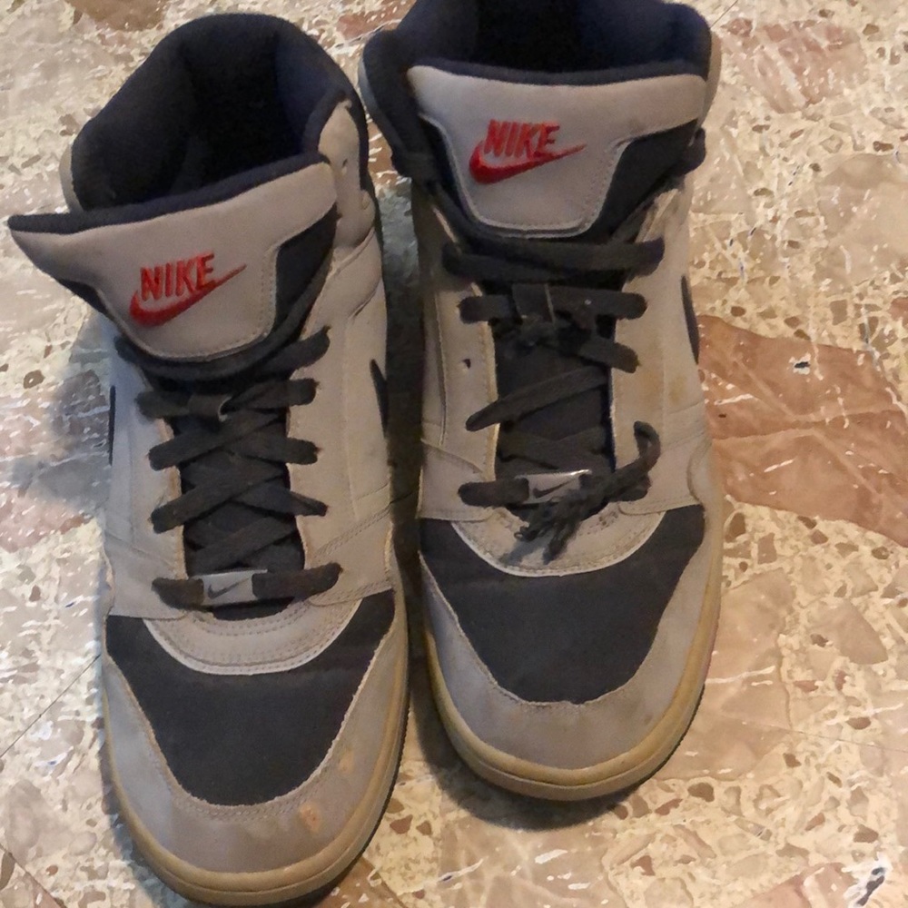 Nike Airs